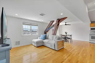 615 Main St, Barnstable, MA 02601 - Photo 10