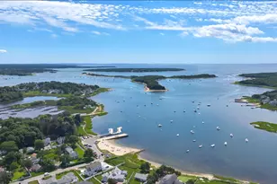 21 Club House Dr, Bourne, MA 02559 - Photo 4