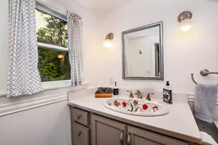 72 Benjamin Nyes Ln, Falmouth, MA 02540 - Photo 16
