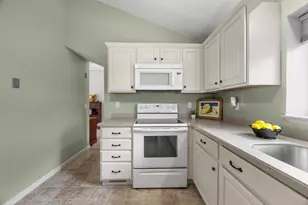 481 Buck Island Rd, Yarmouth, MA 02673 - Photo 12
