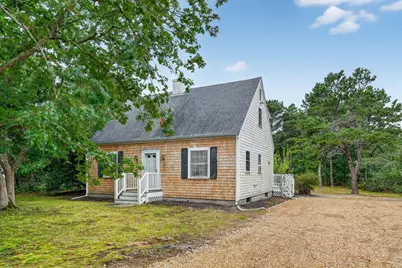 9 Marthas Road, Edgartown, MA 02539 - Photo 1