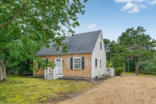 9 Marthas Rd, Edgartown, MA 02539 - Photo 1