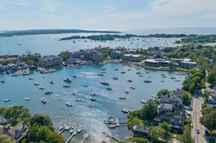 16 Millfield St, Falmouth, MA 02543 - Photo 32
