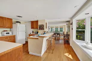 88 Franklin St, Tisbury, MA 02568 - Photo 14