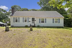 24 S Sea Ave, Yarmouth, MA 02673 - Photo 2