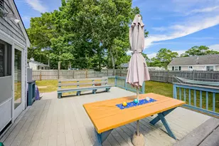 54 Holly Ln, Yarmouth, MA 02664 - Photo 4