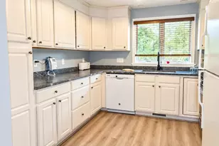 15 Classic Cir, Mashpee, MA 02649 - Photo 4