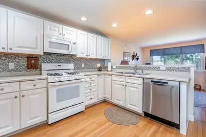 7 Ironwood Path, Mashpee, MA 02649 - Photo 2