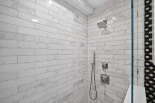 446 Commercial St, Provincetown, MA 02657 - Photo 18
