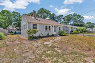 3 Danbury St, Yarmouth, MA 02664 - Photo 4