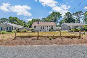 3 Danbury St, Yarmouth, MA 02664 - Photo 2