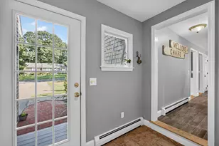 11 Burbank St, Sandwich, MA 02563 - Photo 8