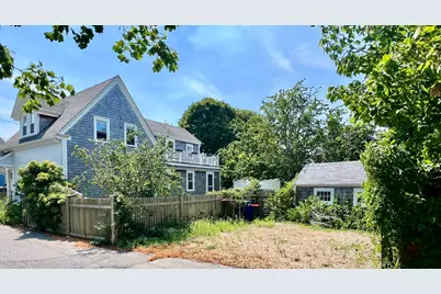 27 Montello Street, Provincetown, MA 02657 - Photo 2