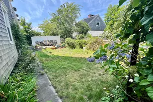 27 Montello St, Provincetown, MA 02657 - Photo 24