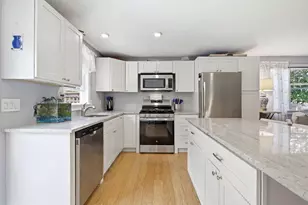 15 Commercial St, Yarmouth, MA 02664 - Photo 6