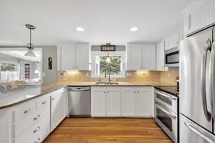 8 Barkley St, Yarmouth, MA 02664 - Photo 12