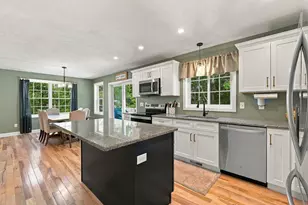 26 Indian St, Carver, MA 02330 - Photo 14