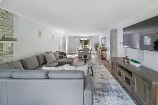 327 N Falmouth Hwy, Falmouth, MA 02556 - Photo 18