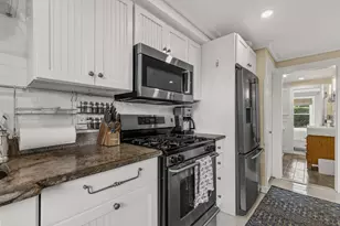 47 Pleasant St, Provincetown, MA 02657 - Photo 14