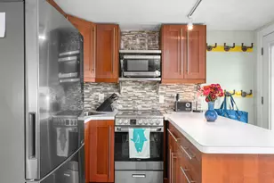 928 Commercial St, Provincetown, MA 02657 - Photo 8