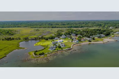 16 Shoreview Avenue, Mattapoisett, MA 02739 - Photo 1