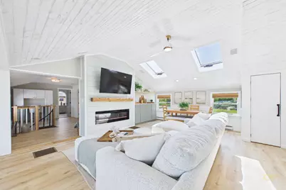 16 Shoreview Avenue, Mattapoisett, MA 02739 - Photo 8