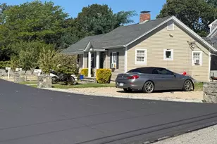 10 Stuart St, Barnstable, MA 02601 - Photo 4