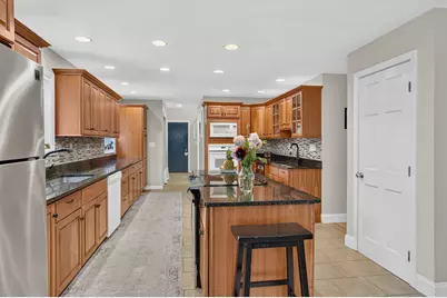 68 Front Street, Oak Bluffs, MA 02557 - Photo 8