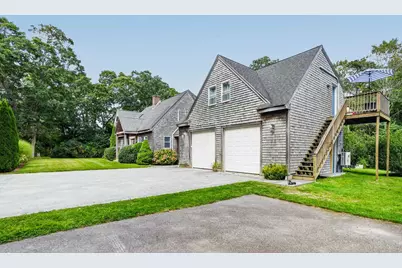 68 Front Street, Oak Bluffs, MA 02557 - Photo 4