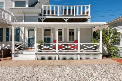 9 Dyer Street #UNIT B, Provincetown, MA 02657 - Photo 4