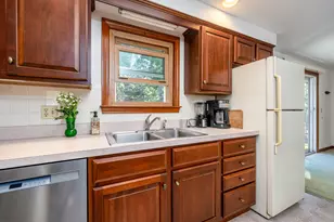 382 Mariner Cir, Barnstable, MA 02635 - Photo 8
