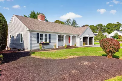 2 Par 3 Drive, Yarmouth, MA 02664 - Photo 2