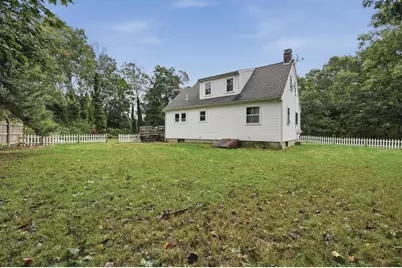 19 Louise Lane, Falmouth, MA 02536 - Photo 2