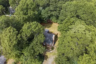 35 Pinecrest Beach Dr, Falmouth, MA 02540 - Photo 10