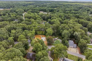 35 Pinecrest Beach Dr, Falmouth, MA 02540 - Photo 16