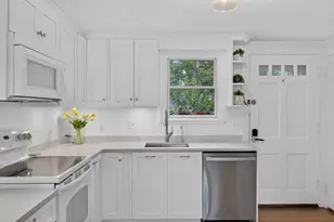 87 Pinecrest Beach Dr, Falmouth, MA 02536 - Photo 6