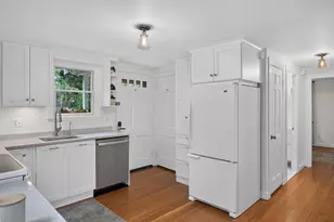 87 Pinecrest Beach Dr, Falmouth, MA 02536 - Photo 12