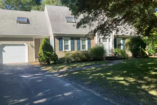 37 Square Rigger Ln, Barnstable, MA 02630 - Photo 2
