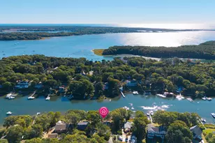 82 Edgewater Dr, Falmouth, MA 02536 - Photo 38