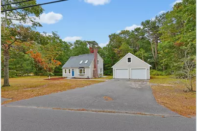 666 Santuit Rd, Barnstable, MA 02635 - Photo 2