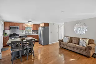 85 Edgewater Dr, Falmouth, MA 02536 - Photo 2