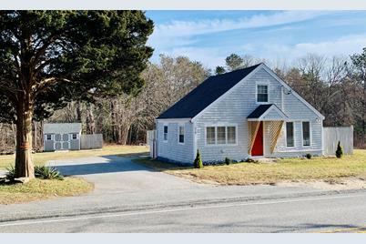 218 Great Neck Road, Mashpee, MA 02649 - Photo 1