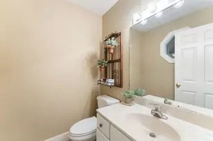 5 Bayes Hill Cir, Oak Bluffs, MA 02557 - Photo 28