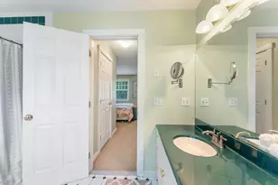 5 Bayes Hill Cir, Oak Bluffs, MA 02557 - Photo 18