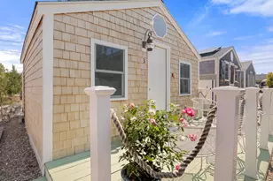 21 Dewey Ave, Provincetown, MA 02657 - Photo 1