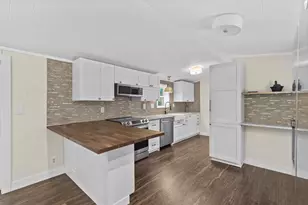 117 Ruxton Cir, Mashpee, MA 02649 - Photo 1