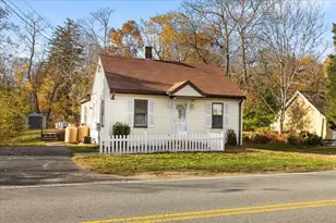 563 County Rd, Rochester, MA 02770 - Photo 1