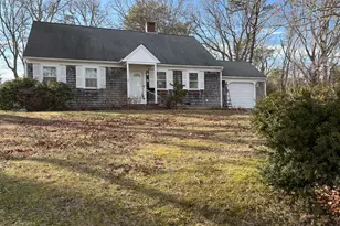 17 Eileen St, Yarmouth, MA 02675 - Photo 1