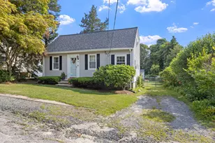 10 Cleveland Ave, Wareham, MA 02558 - Photo 1
