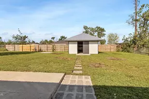 118 Carolina Ave, Lynn Haven, FL 32444 - Photo 4